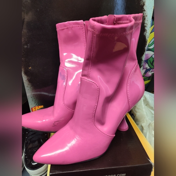 Shiny Pink Knee-High Boots By Pink Inc Size 7 1/2 with Imperfection on shoe - Picture 3 of 8